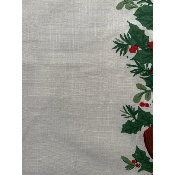 Vintage Christmas Tablecloth Christmas Poinsettia Approximate Size 82x59 Large - Picture 14 of 15